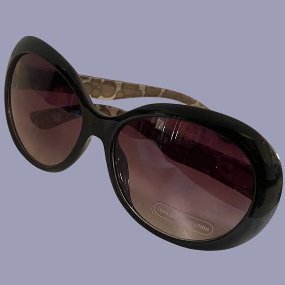 Circle Accent Oval Shaped Women's Fashion Sunglasses - 100% UV Protection - Picture 5 of 8